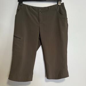 REI Gray Athletic Kicker Capri Pants 8